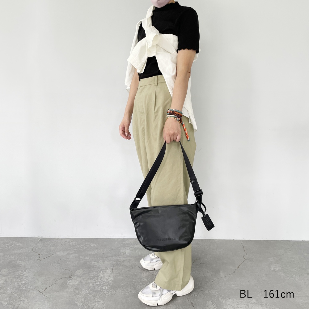 PELLE BORSA/ペレボルサ〈チアーズ〉コンパクトラウンドショルダー