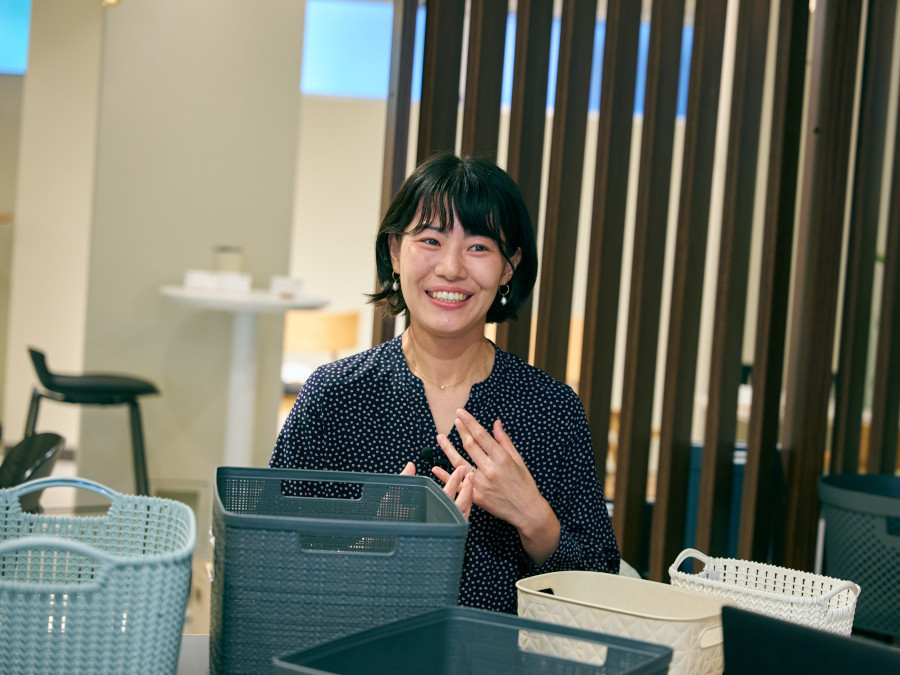 プラスチックなのに<br>まるでホンモノのニットみたい！